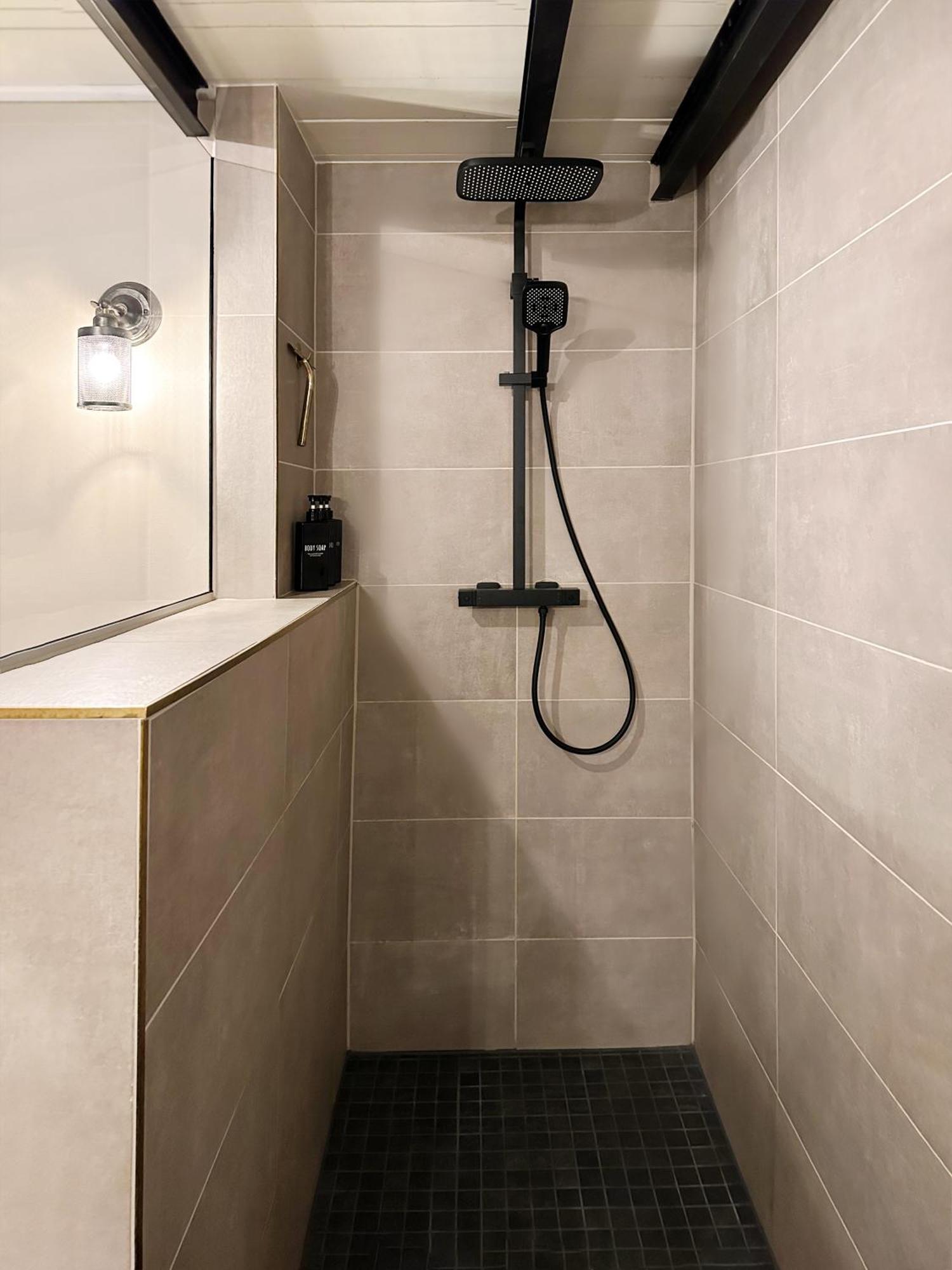 Black Suite 4 Luxus In Alsternaehe Hamburg Exterior photo
